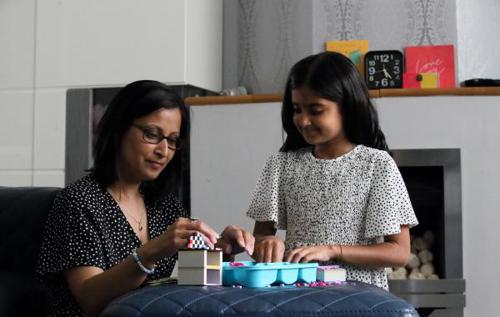 Sfiyah and her mum