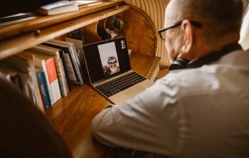 Two people video calling